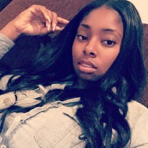 Meet your Posher, Kayla